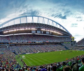 开云平台-孤胆破局，保罗抢七夜强行终结火箭，活塞式防守铸就传奇