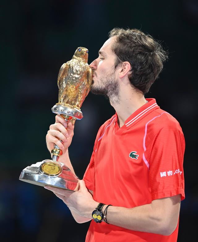 ATP总决赛力克美网,梅德韦杰夫统治全场 ATP总决赛力克美网,梅德韦杰夫统治全场