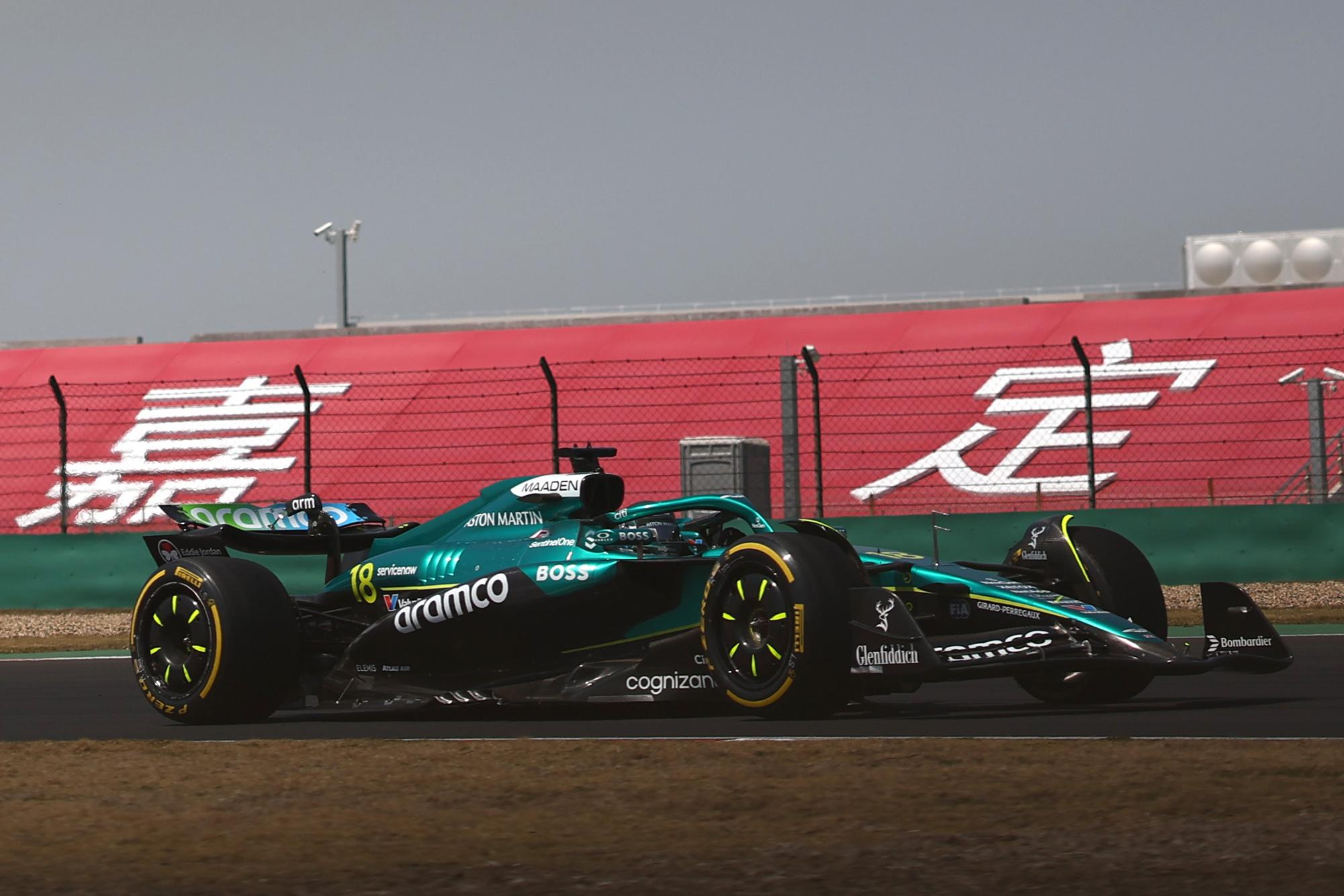 阿斯顿马丁翻盘红牛车队，皮亚斯特里带队取胜