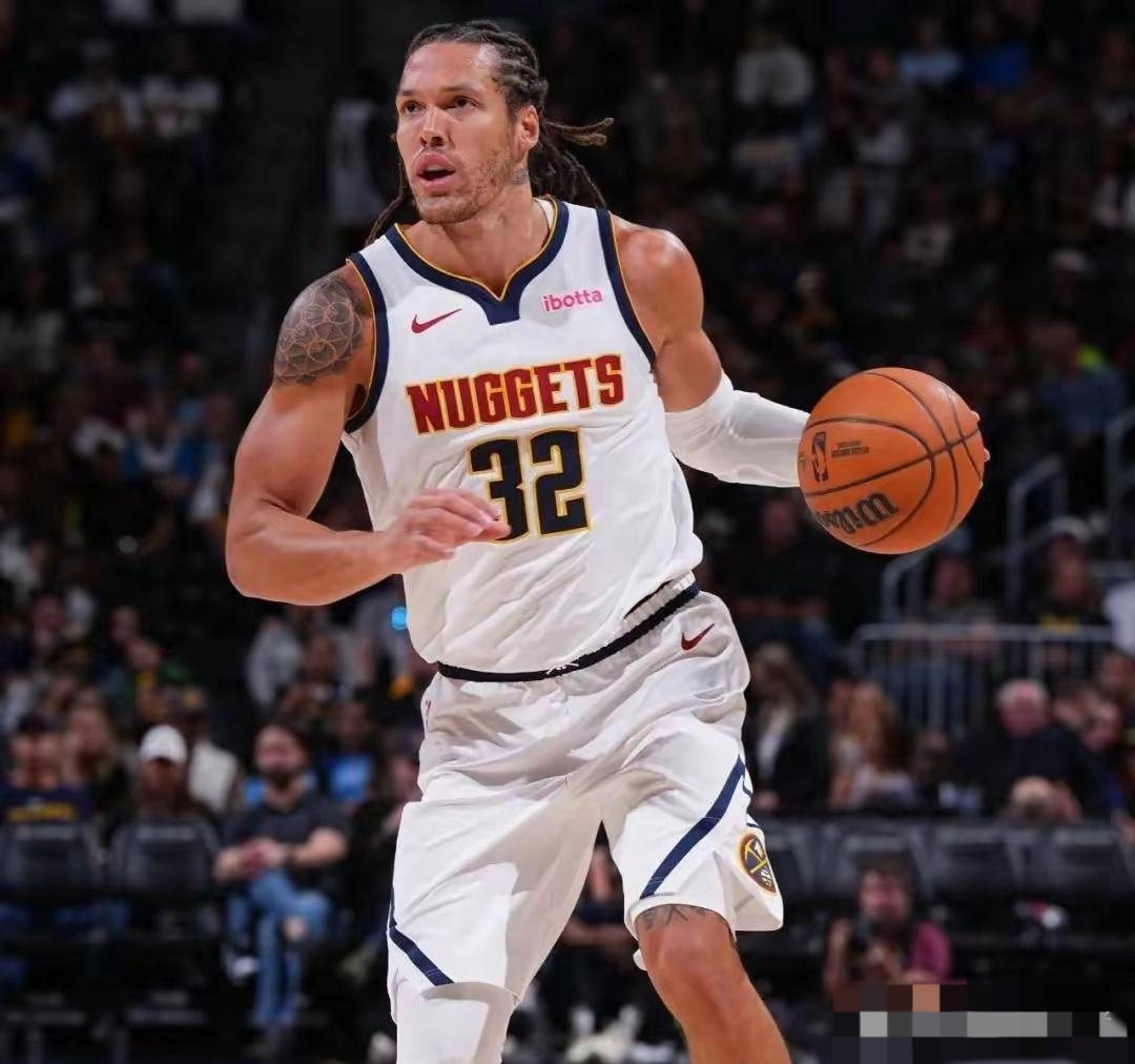 掘金横扫雷霆，戈贝尔惊艳四座