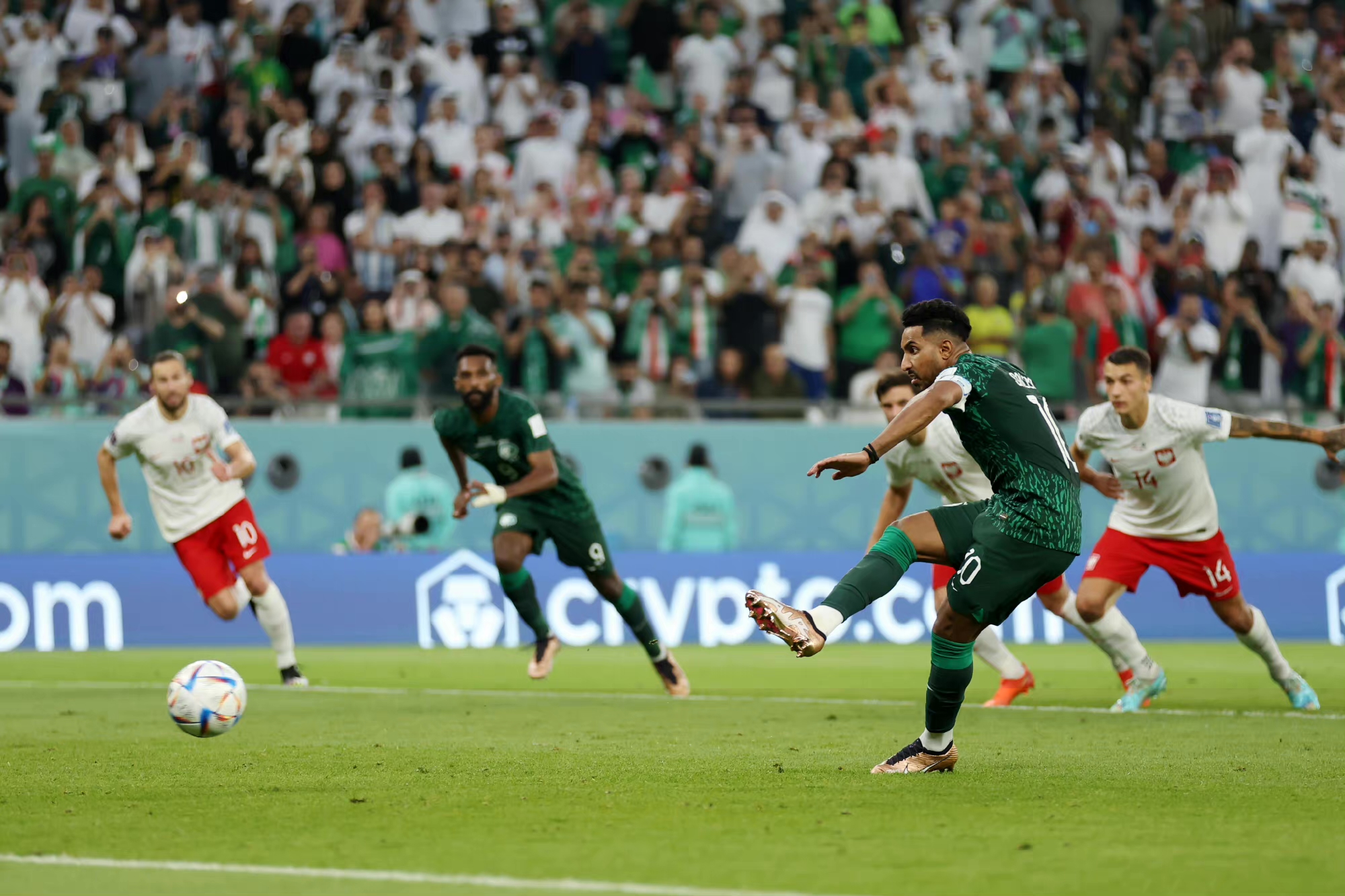 拜仁鏖战阿根廷，萨内状态火热