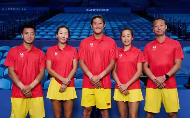 年终总决赛碾压联合杯，兹维列夫带队取胜