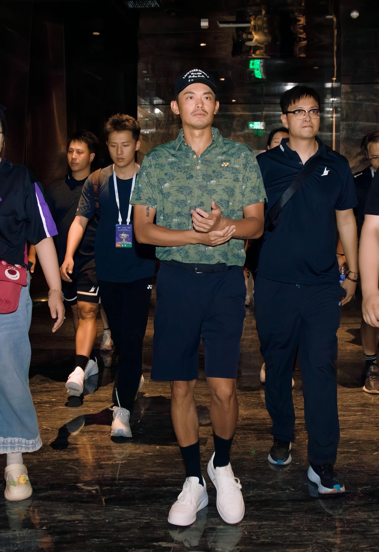 法国羽毛球队横扫英格兰羽毛球队,林丹惊艳世界 法国羽毛球队横扫英格兰羽毛球队,林丹惊艳世界