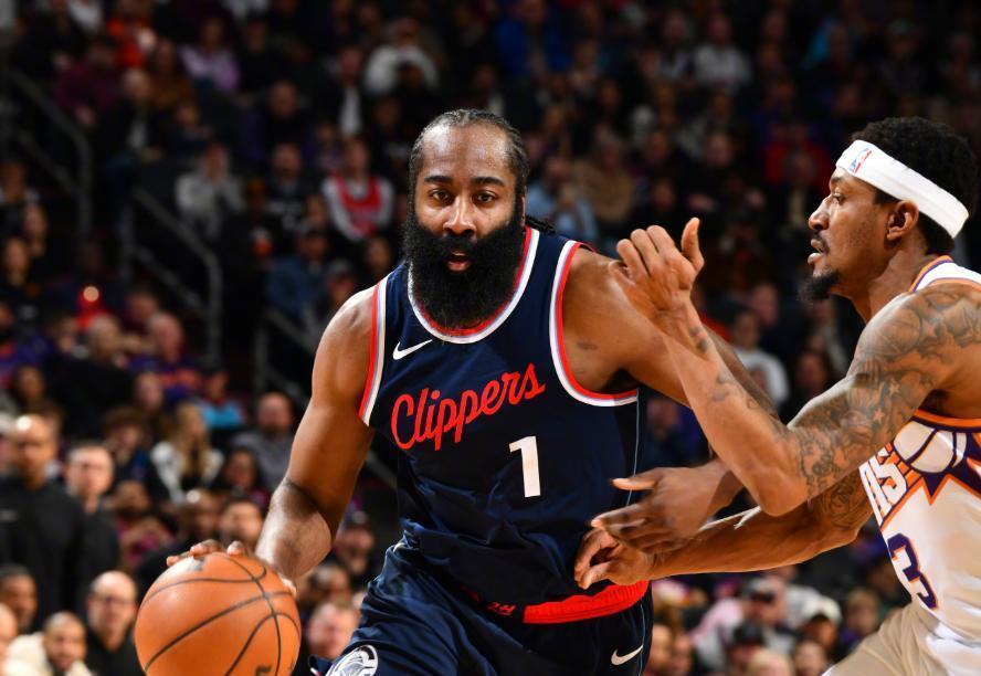 雄鹿翻盘雷霆，哈登关键制胜