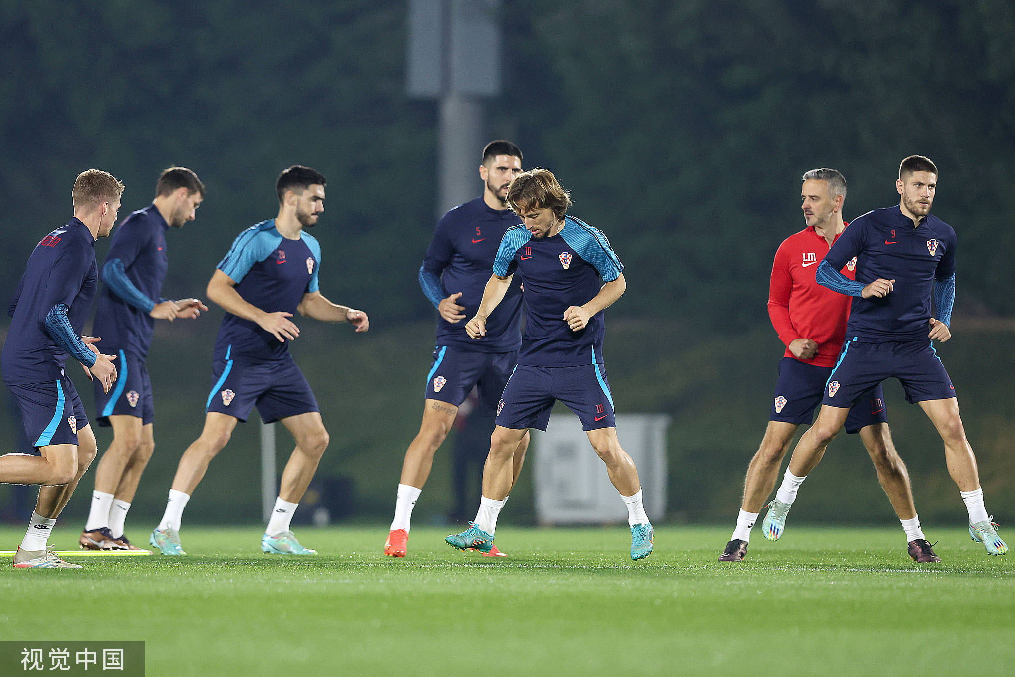 克罗地亚大比分胜出，小组积分榜第一