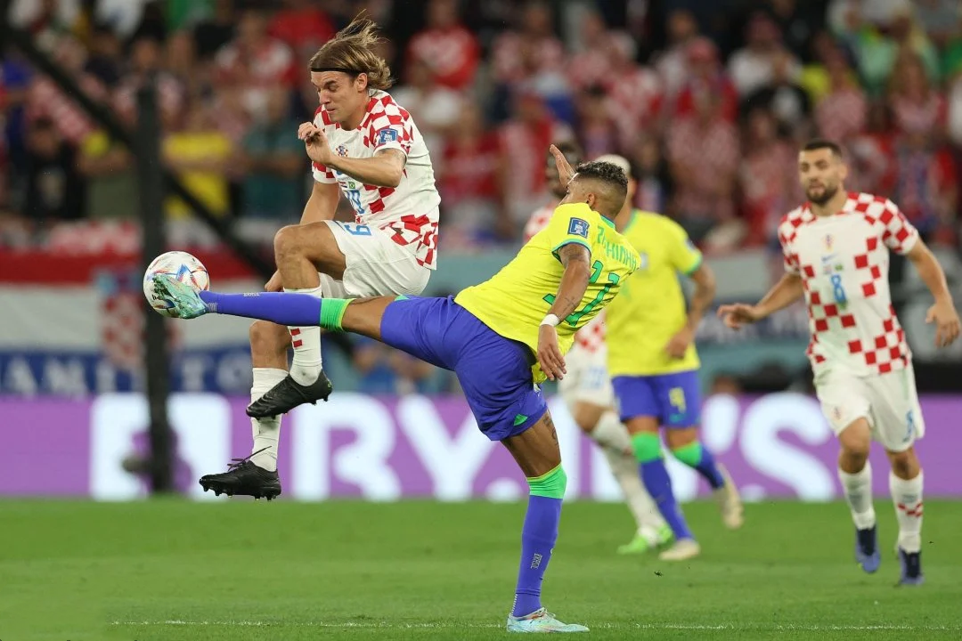 利比亚队在点球战中意外击败哥伦比亚，晋级决赛