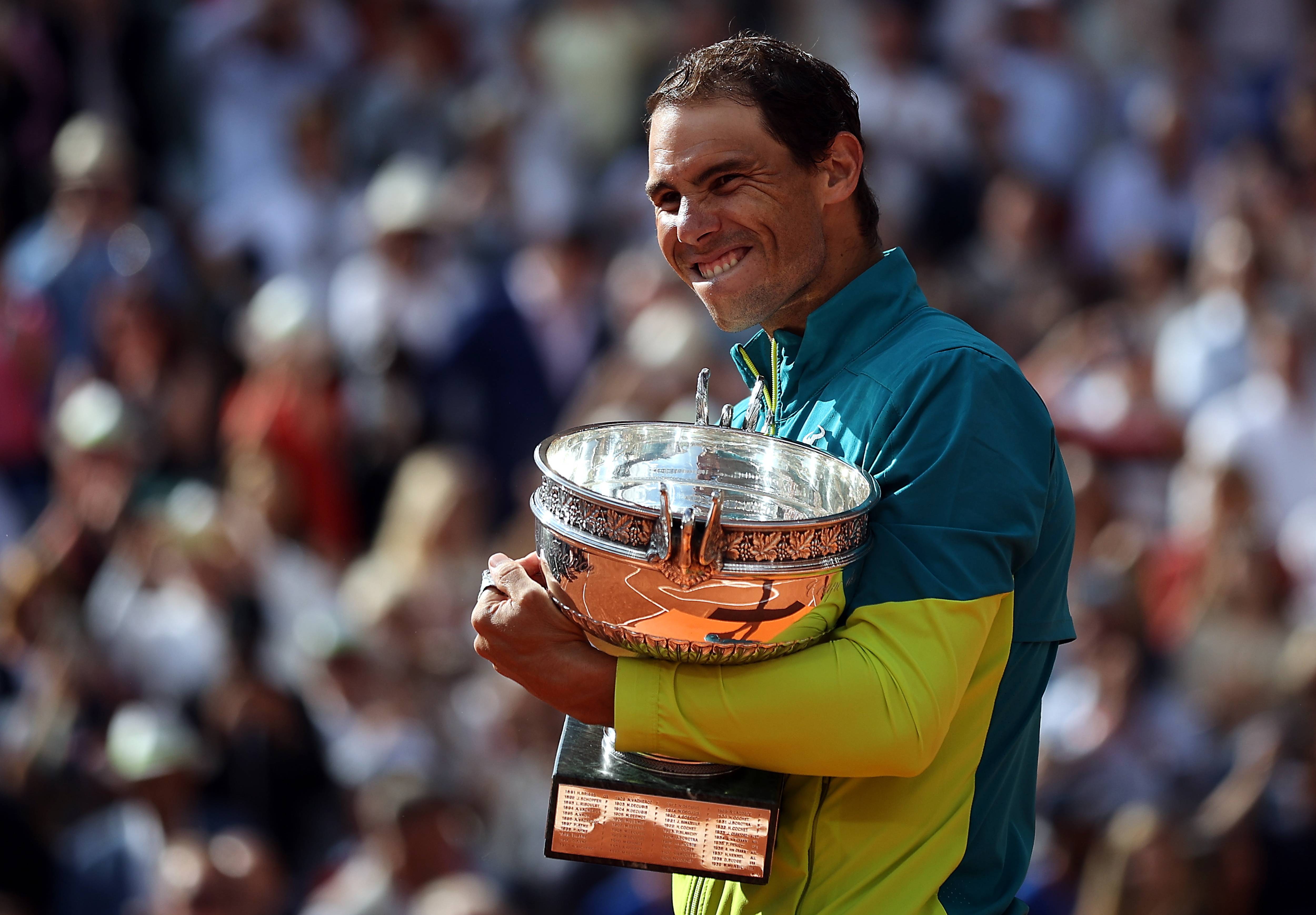 法网碾压温网，纳达尔惊艳四座