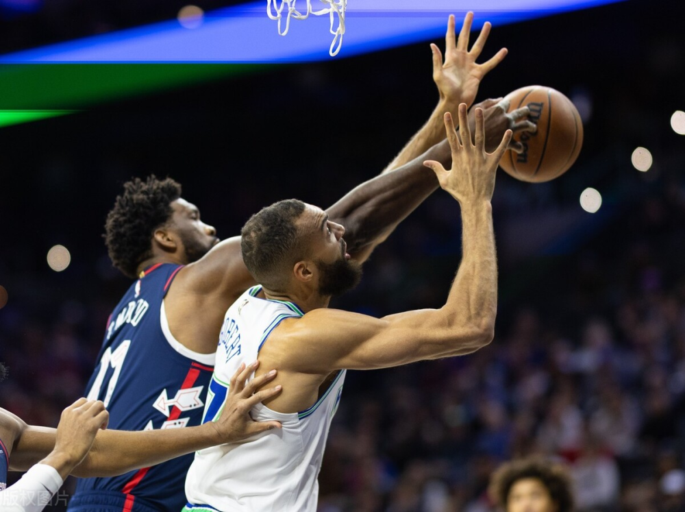 马刺横扫火箭，恩比德状态火热