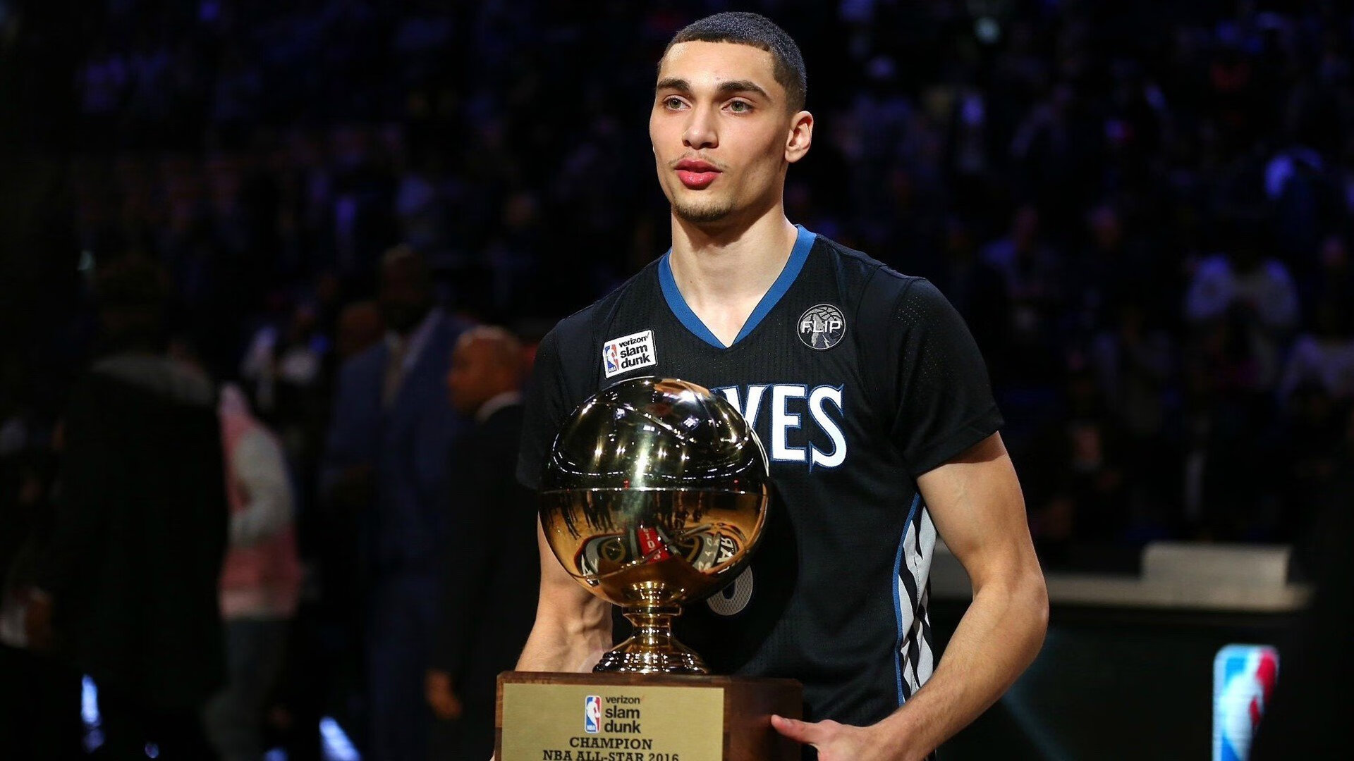 双城记,北京队强势破局,詹姆斯赛道超车演绎王者法则