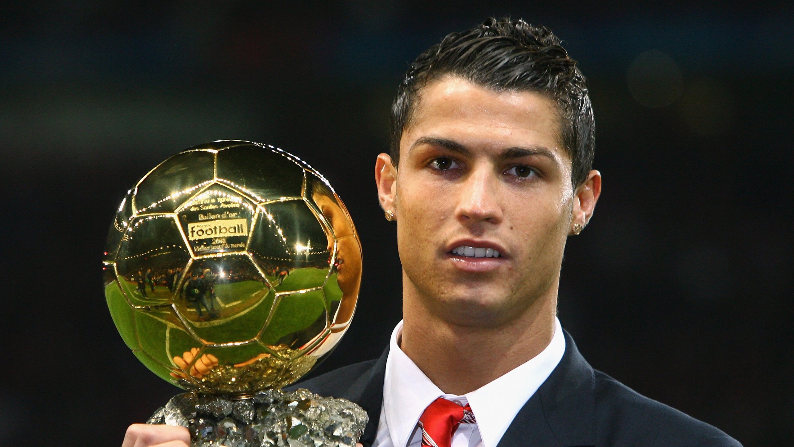 赛道绝境，拉塞尔扛起全队，迈凯伦绝杀梅赛德斯