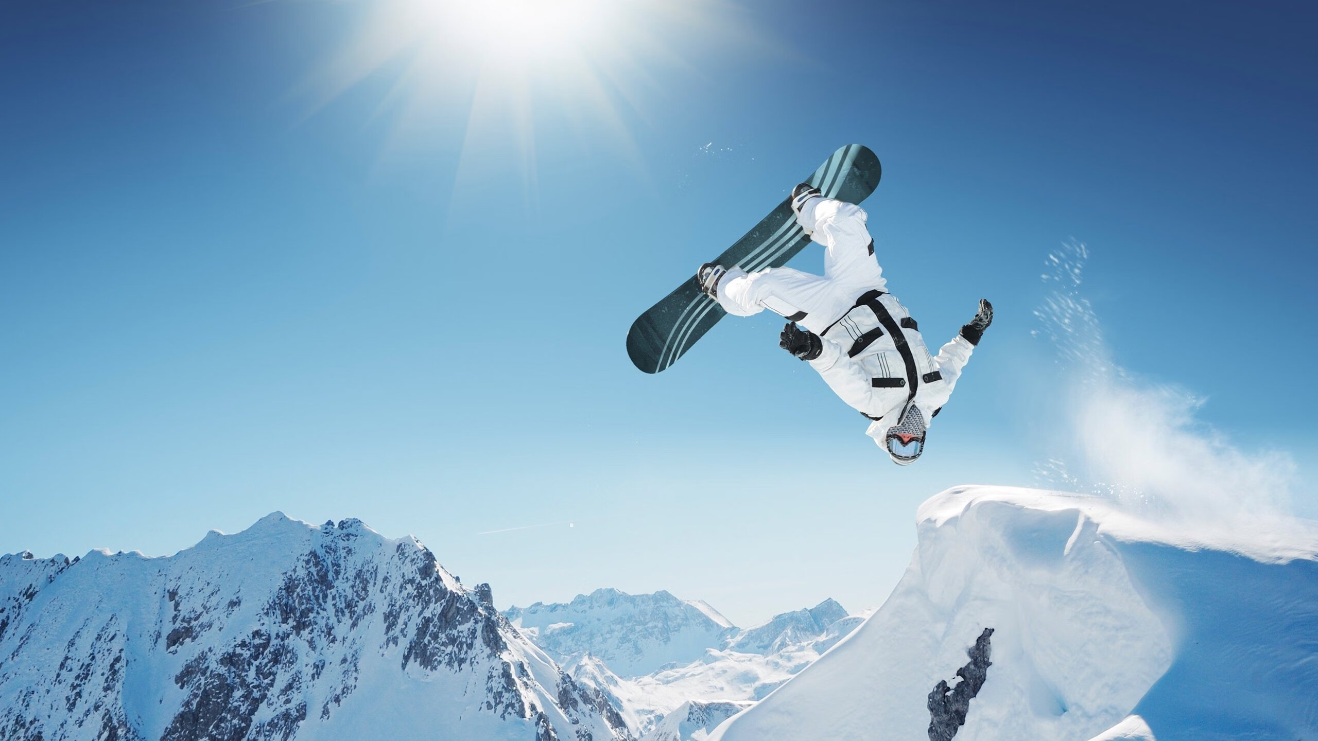 足球场上的地缘寓言，波兰碾压乌克兰，哈兰德惊艳四座的双重奏